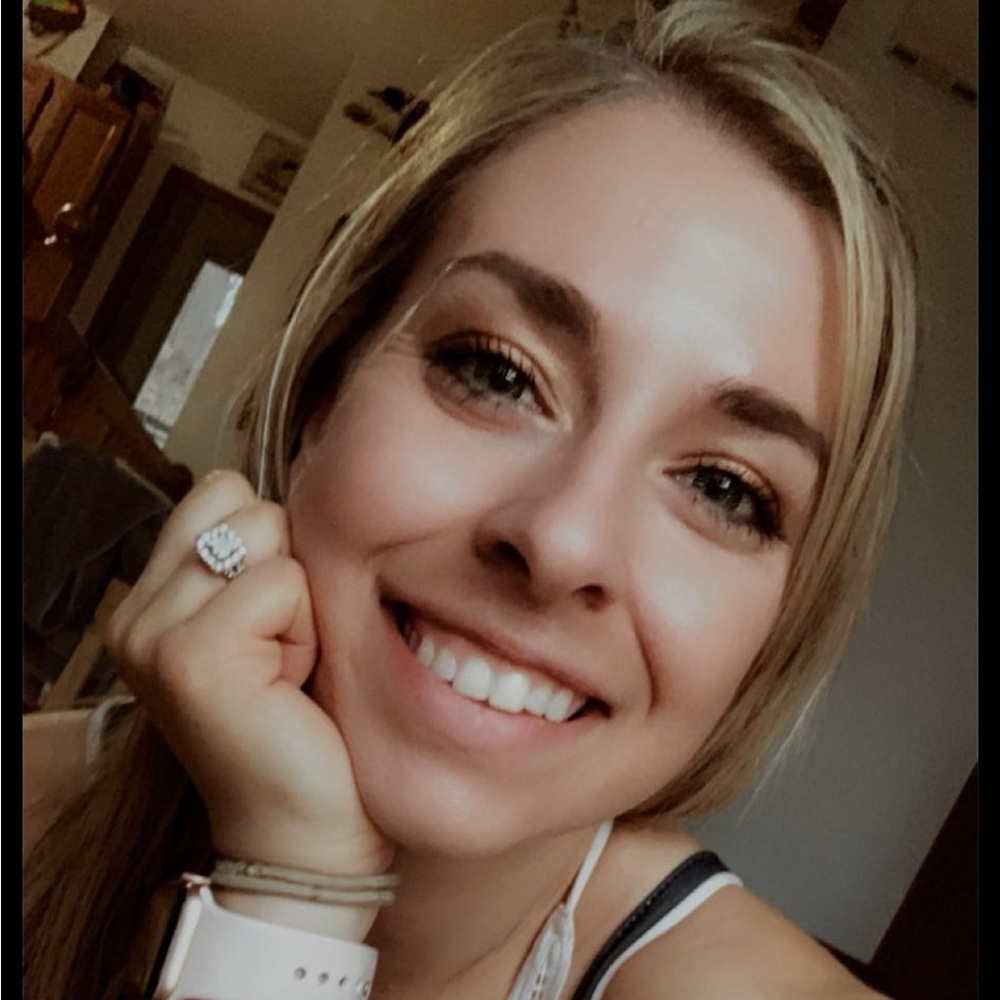 Meet your Posher, Melissa